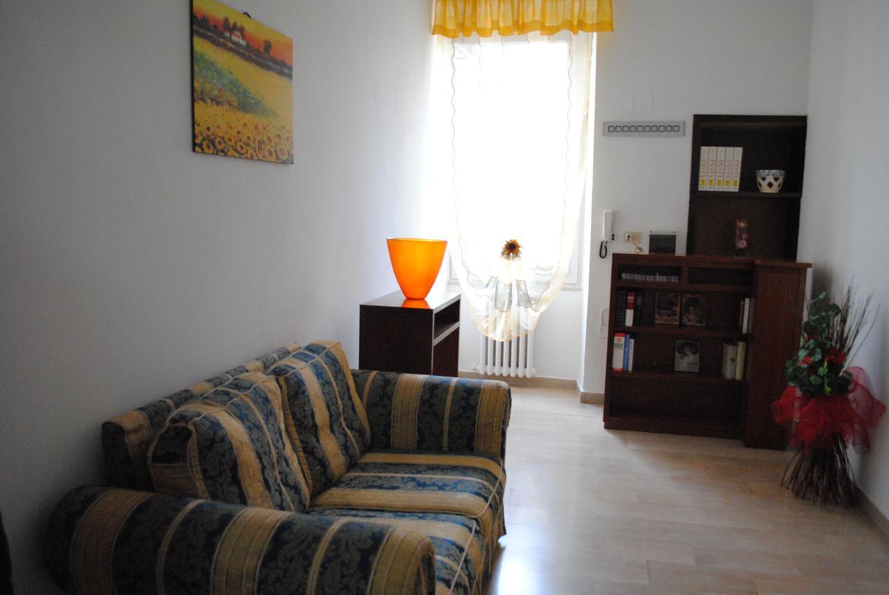 Hotel La Torretta Foligno Eksteriør bilde